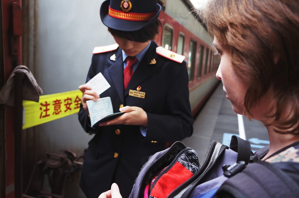 Первый раз на китайском вокзале:&nbsp;посадка