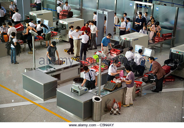 hand-luggage-passenger-x-ray-security-control-after-check-in-at-beijing-c5n4ay